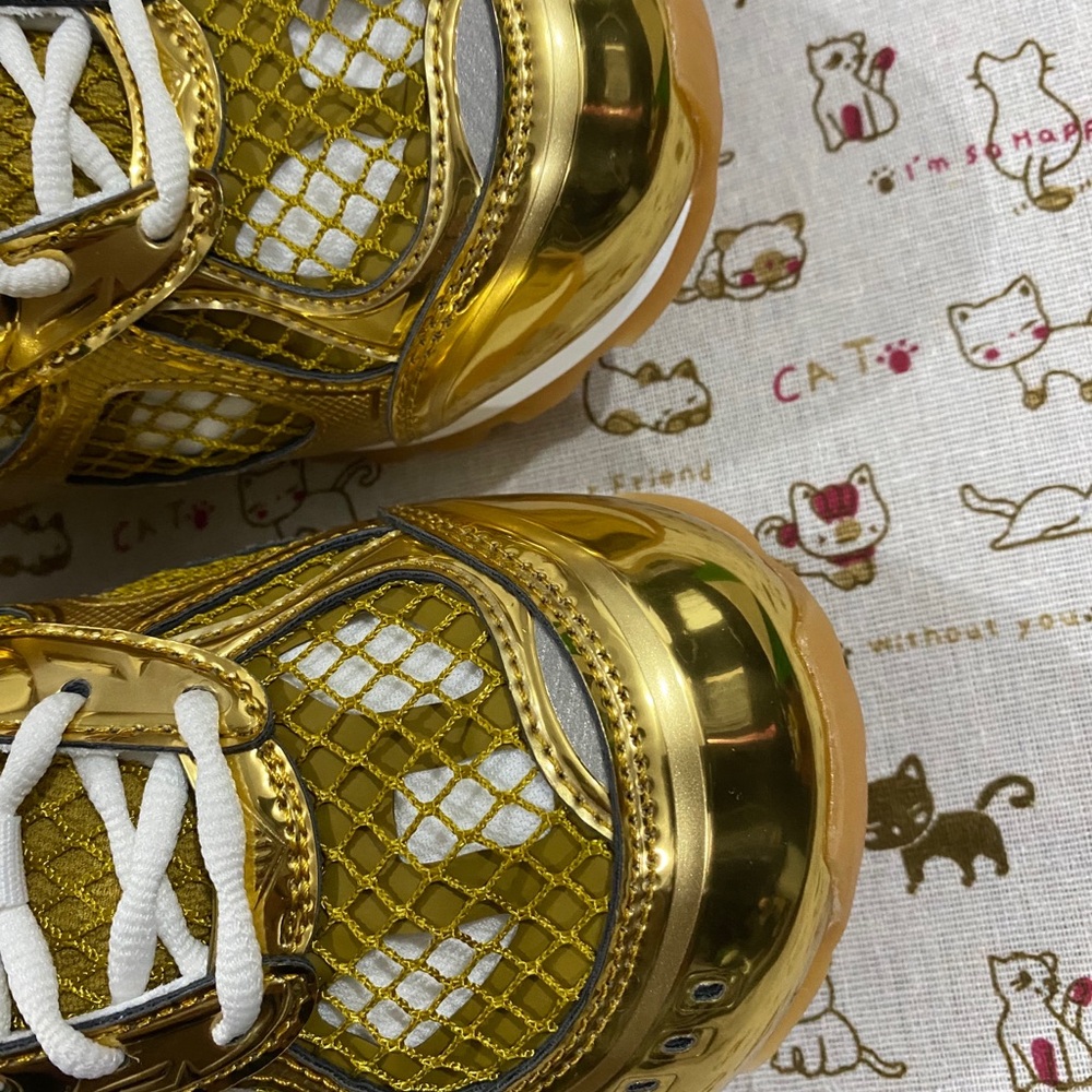 Bottega Veneta Metallic Gold Runner Sneakers - Picture 2 of 9